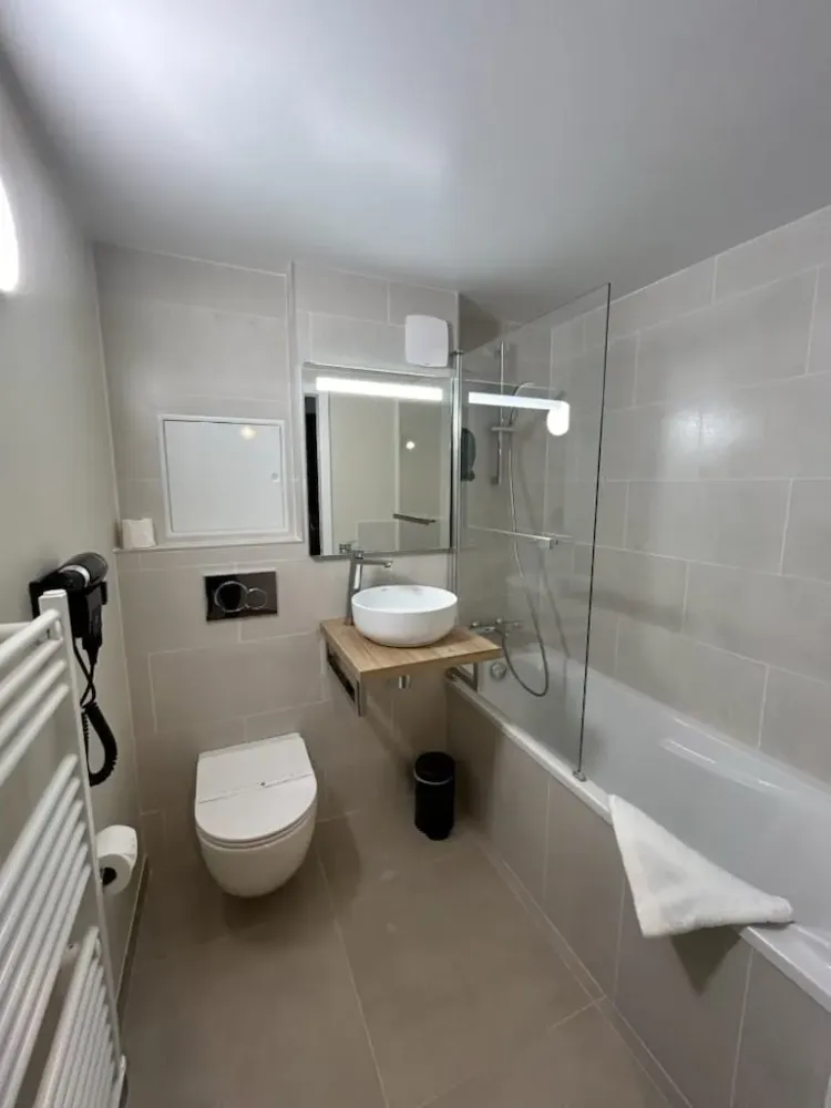 artisan-menuisier-platrier-cherbourg (1)